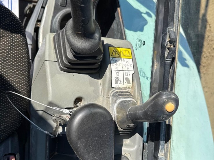 2020-bobcat-e35-image-27