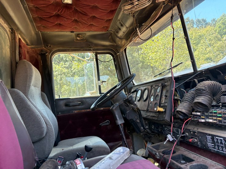 1995-international-9400-image-60