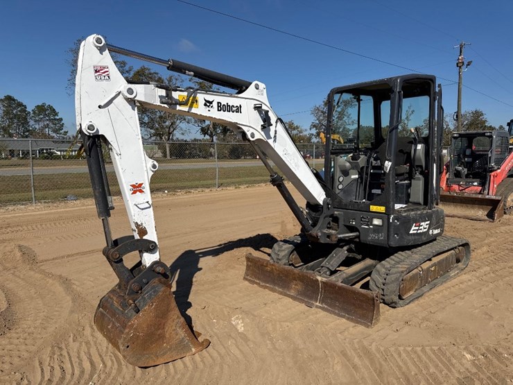 2020-bobcat-e35-image-8