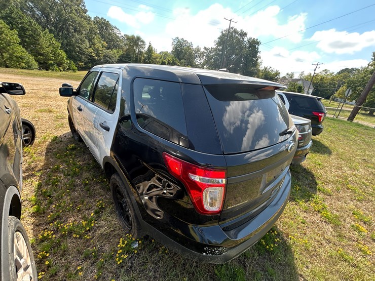 2013-ford-explorer-image-3