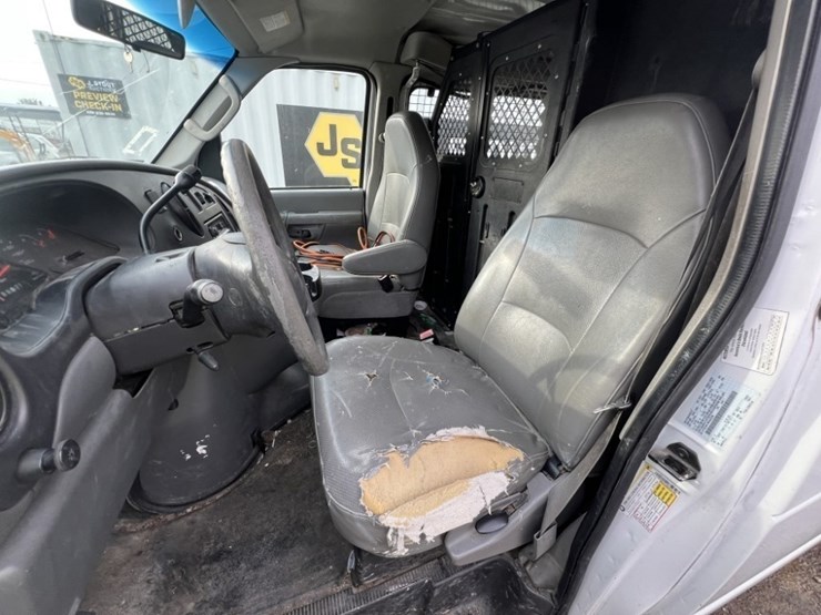 2008-ford-e250-sd-image-23