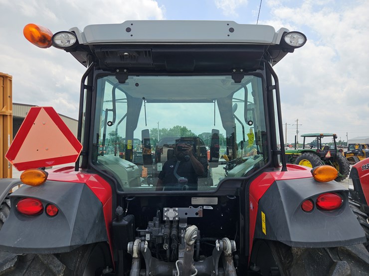 2018-massey-ferguson-5711-image-8
