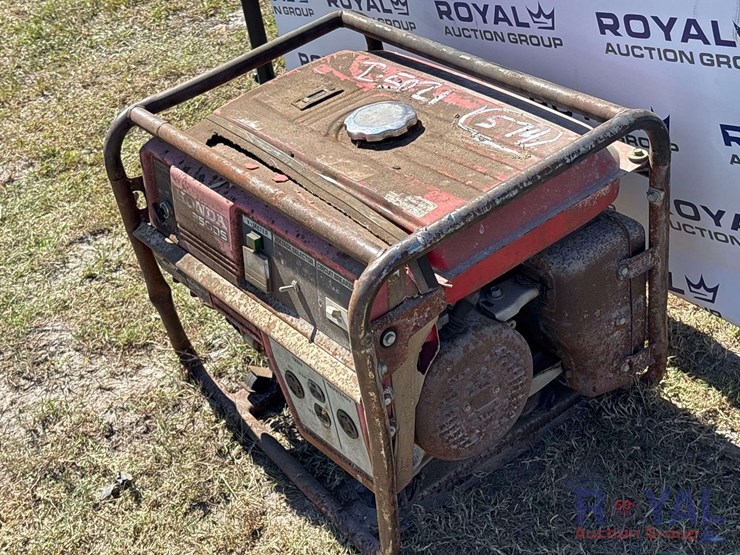 honda-em3500s-portable-gasoline-generator-image-3