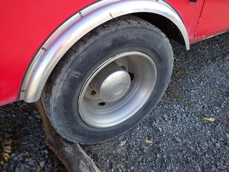 2002-freightliner-fl50-image-31