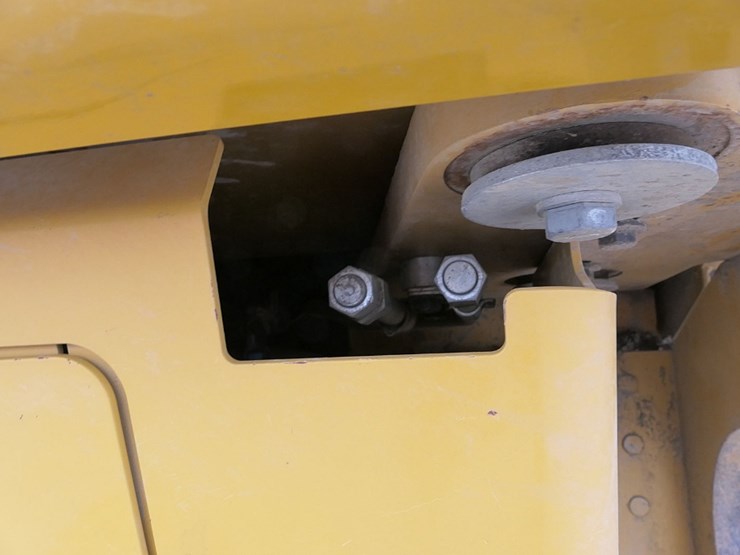 2015-caterpillar-d6n-xl-image-23