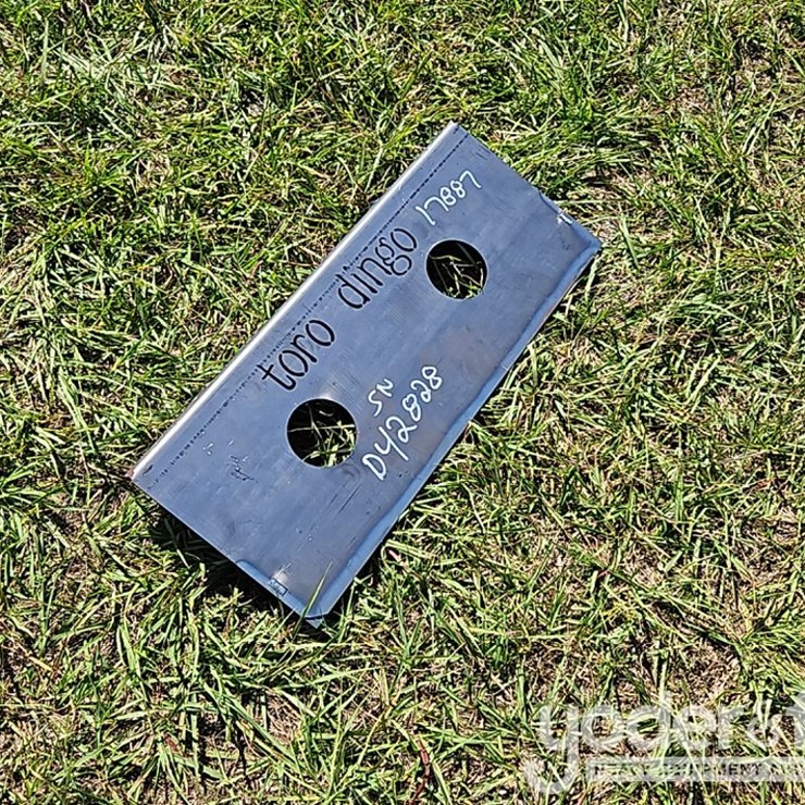 Unused Mounting Plate to suit Mini Skidsteers