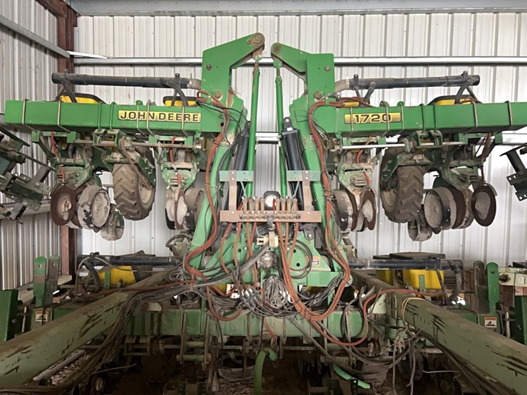 john-deere-1720-image-13