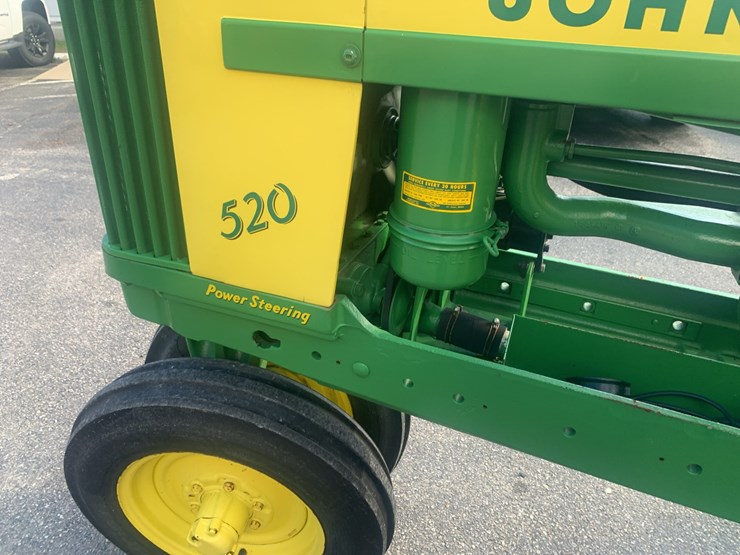 john-deere-520-image-13