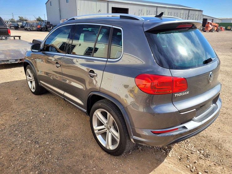 2015-volkswagen-tiguan-image-4