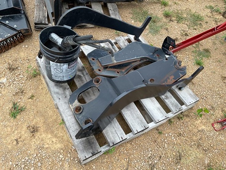 2013-case-ih-l775-image-19