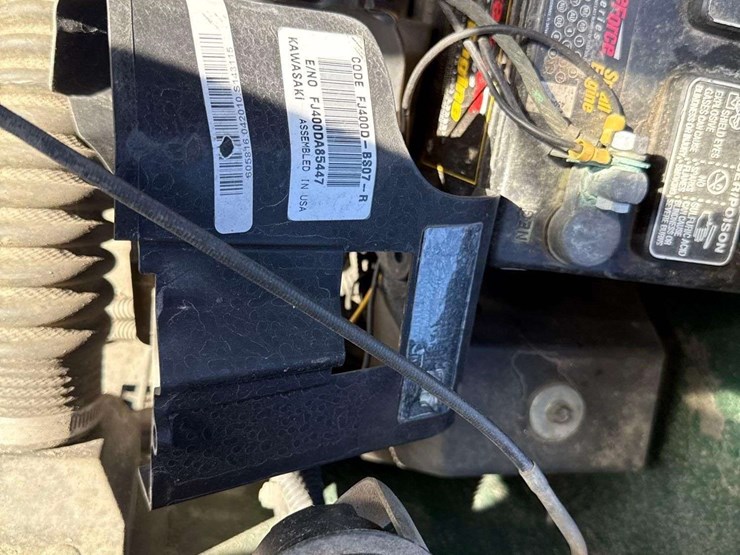 2004-e-z-go-st350-gas-utility-cart-image-13