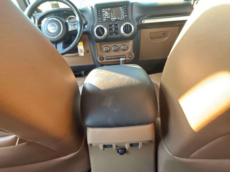 2013-jeep-wrangler-image-22