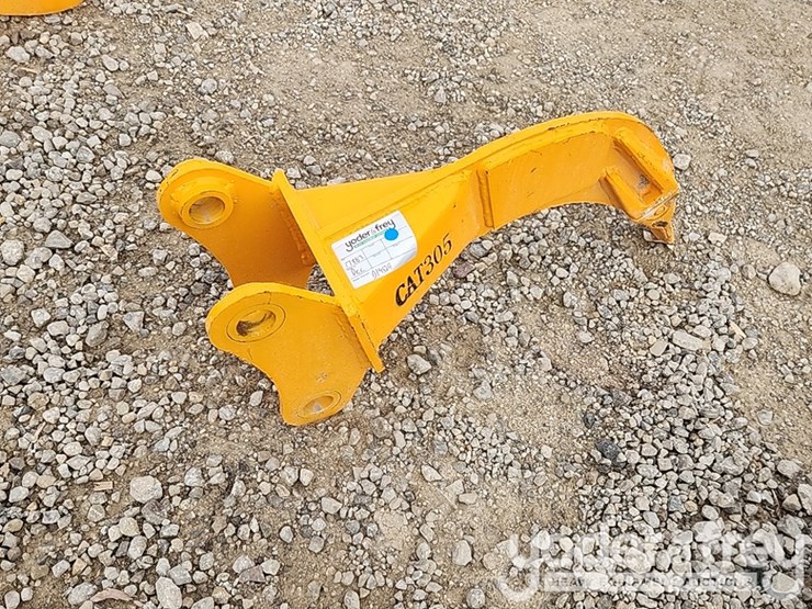 2025-caterpillar-305-image-4