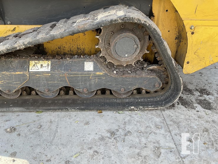 2018-new-holland-c232-image-11