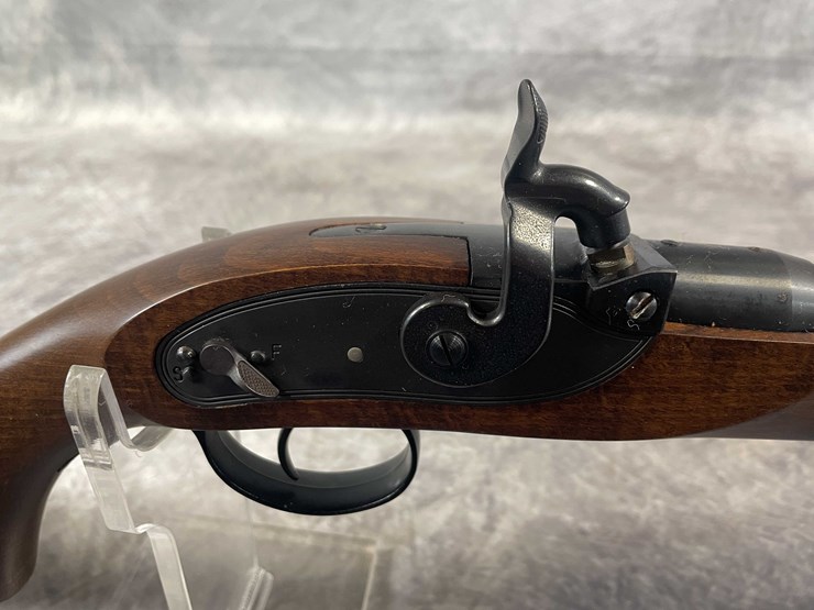 #8079-•-traditions-thunder,-.50-cal.-muzzleloader,-sn:-14-13-046945-99,-(neenah,-wi)-image-21