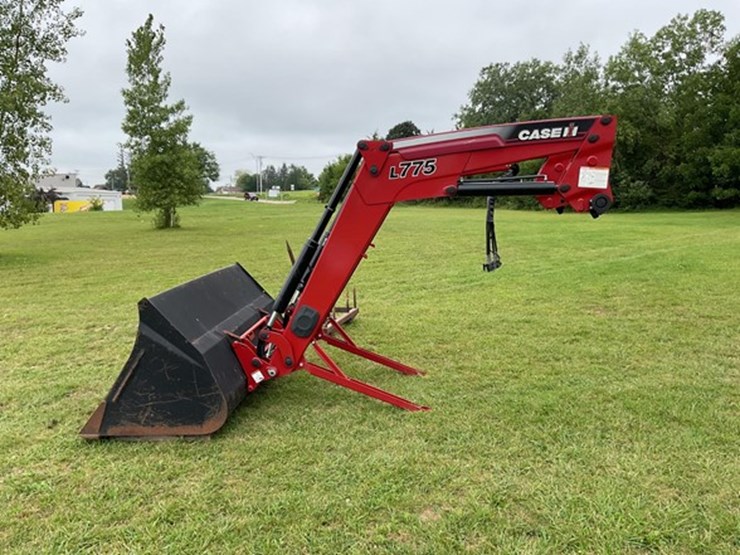 2013-case-ih-l775-image-8
