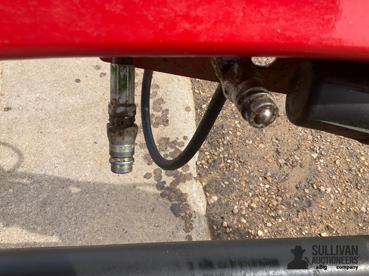 new-holland-1411-image-12