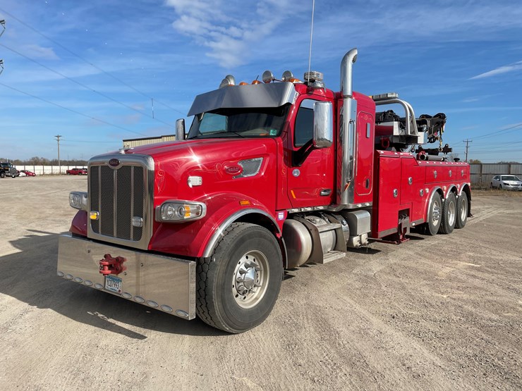 #3822-•-2019-peterbilt-heavy-rotator-truck-(has-mn-title-in-delay,-may-take-6-8-weeks)-image-1
