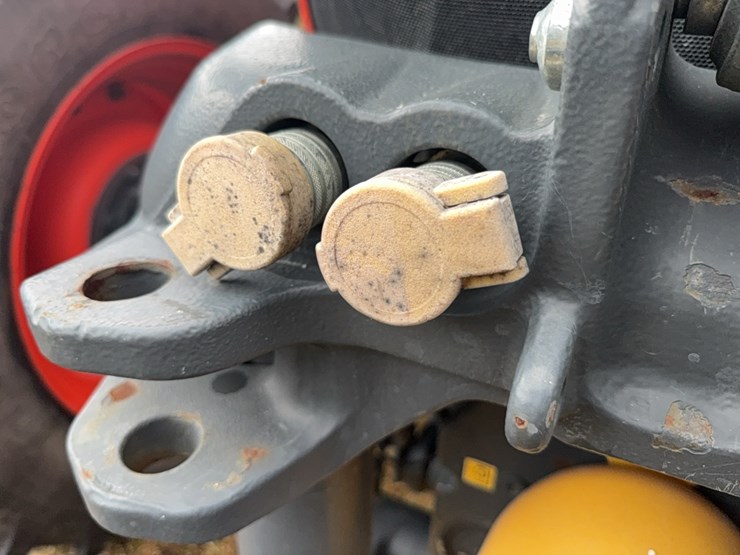 kubota-m7-172-premium-image-45