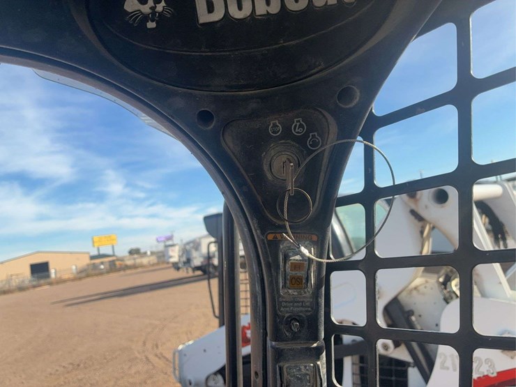 2019-bobcat-s570-image-13