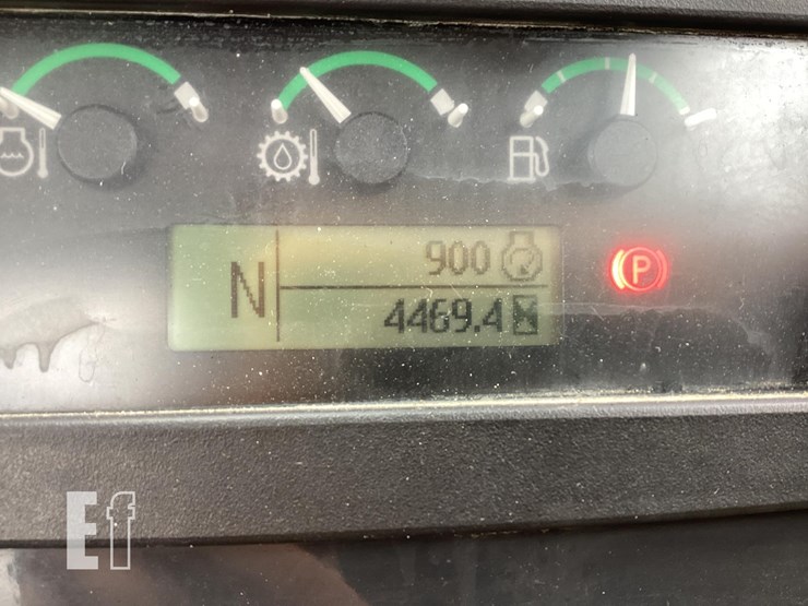 2017-deere-410l-image-21