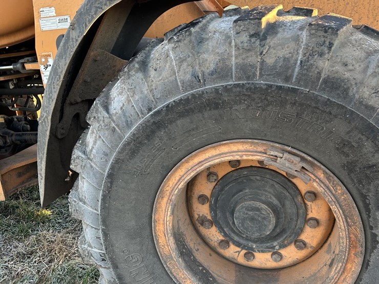 2014-case-721f-xr-image-48