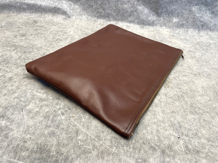 #4511-•-h-&-r-922,-22-lr-revolver,-sn:157070-(princeton,-mn)-image-11