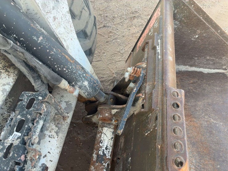 2019-bobcat-s570-image-8