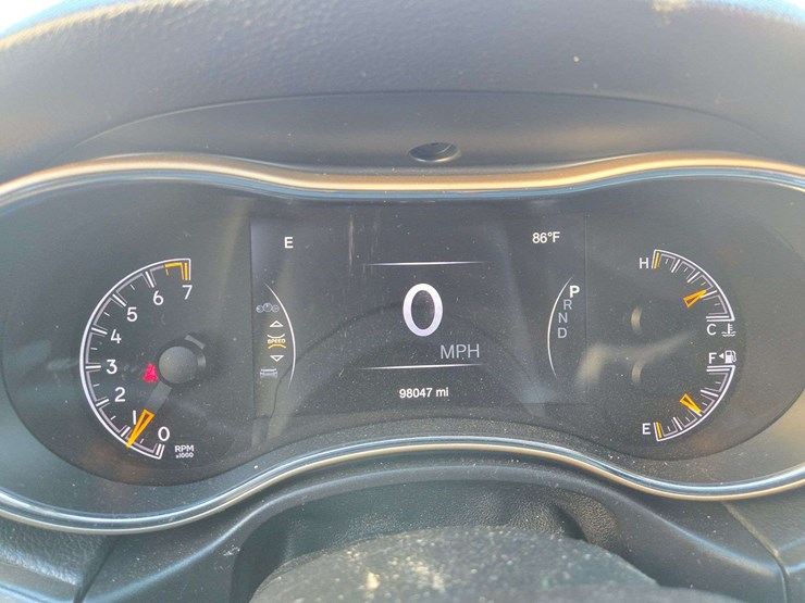 2017-jeep-grand-cherokee-laredo-image-17