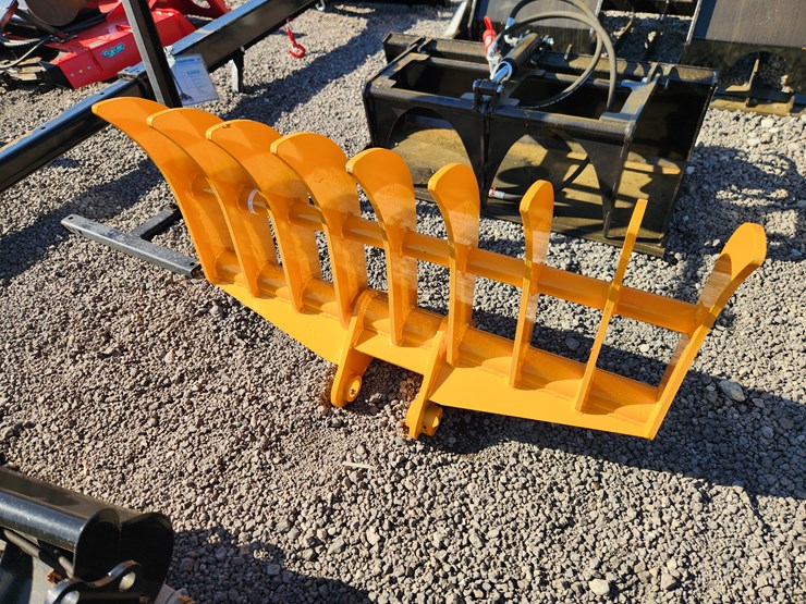 caterpillar-305-image-1