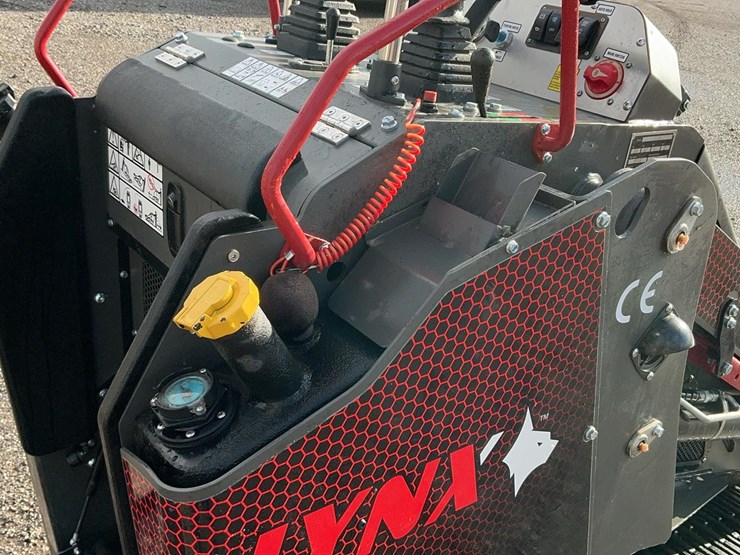 #1050-•-2024-lynx-lx-1200-mini-skid-steer-loader-image-20
