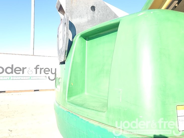 2014-jlg-400s-image-13