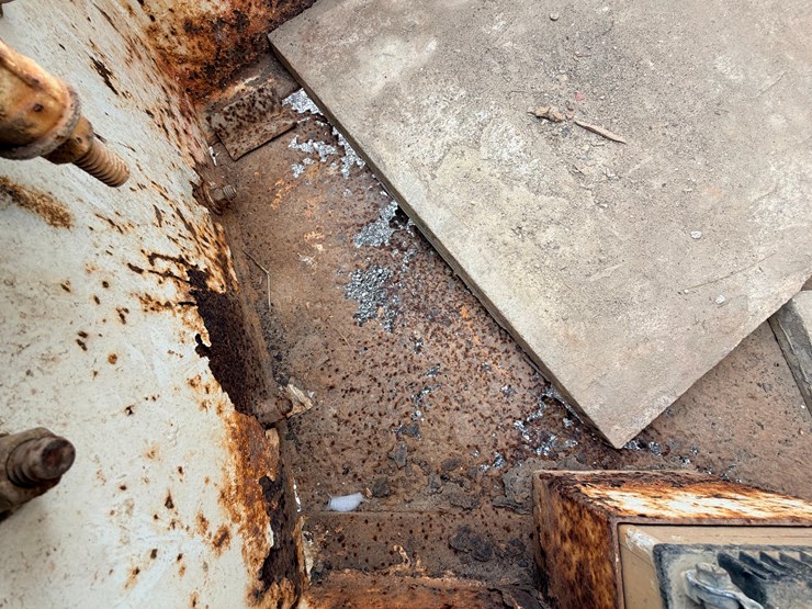 #2201-•-1989-international-equipment-trailer-image-10