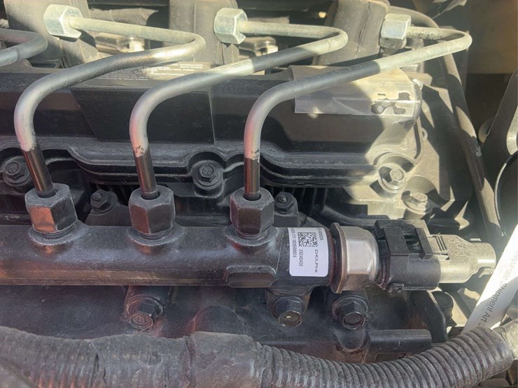 2019-bobcat-s570-image-28