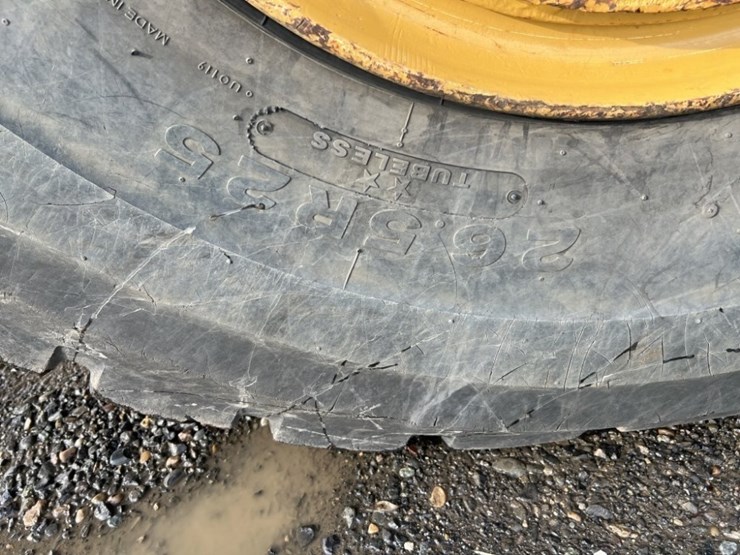 1995-caterpillar-d25d-image-10