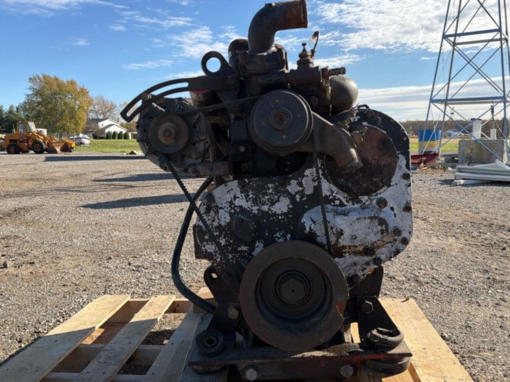 massey-ferguson-1080-image-11