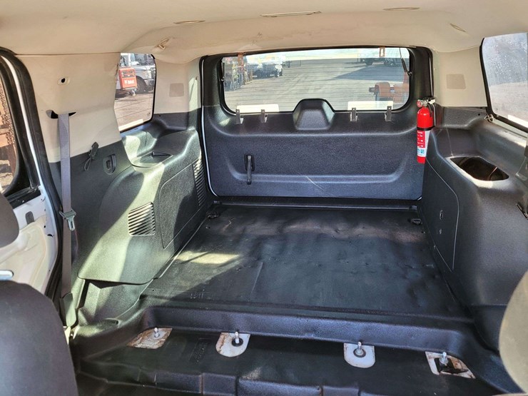 2010-chevrolet-tahoe-ls-image-5