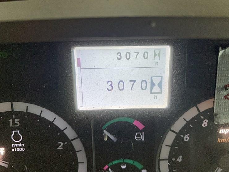 john-deere-340-image-13