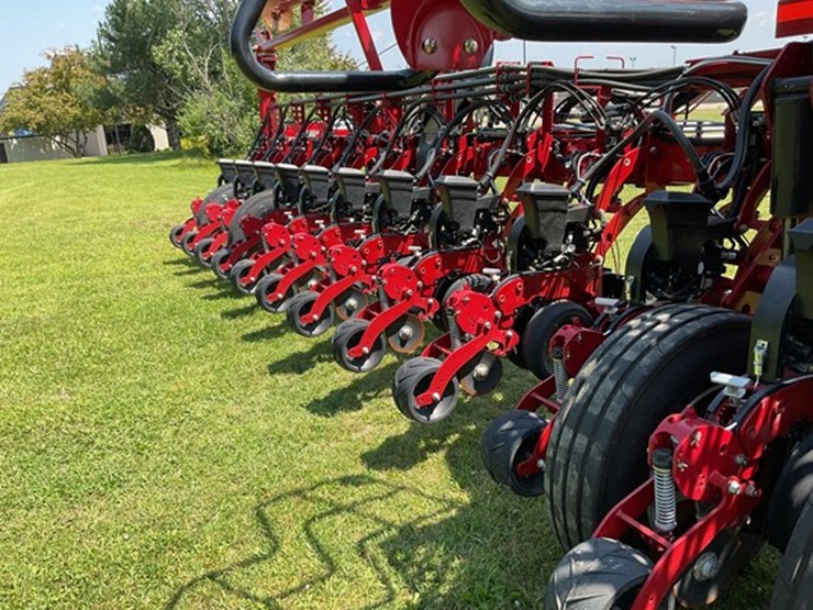 2022-case-ih-2150-image-32