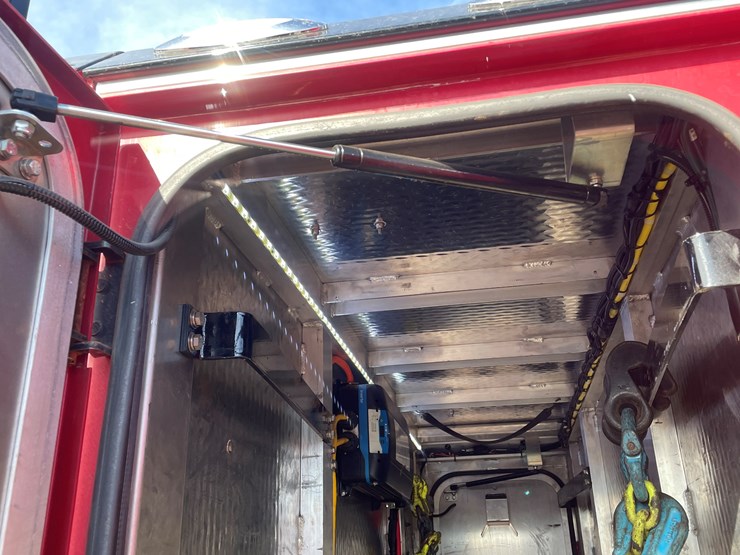 #3824-•-2019-peterbilt-heavy-rotator-(has-mn-title-in-delay,-may-take-6-8-weeks)-image-86