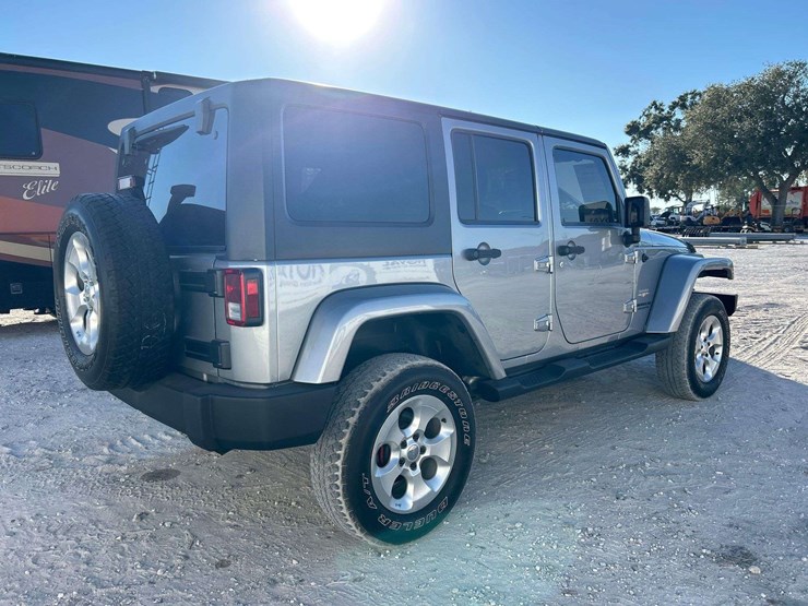 2013-jeep-wrangler-image-3