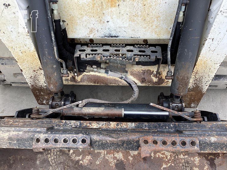 2020-bobcat-t770-image-10