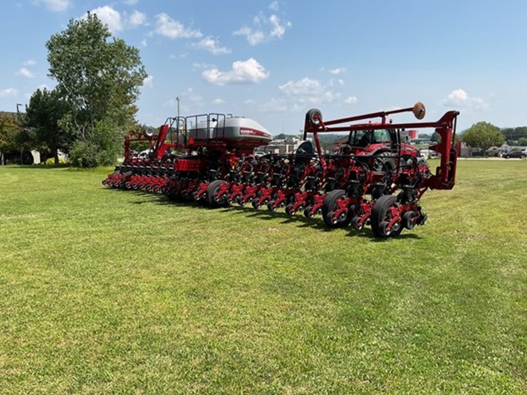 2022-case-ih-2150-image-21