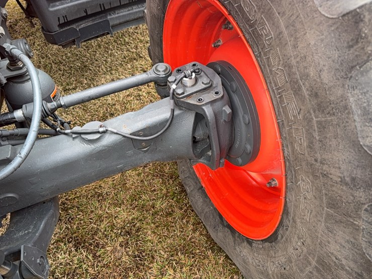 kubota-m7-172-premium-image-43