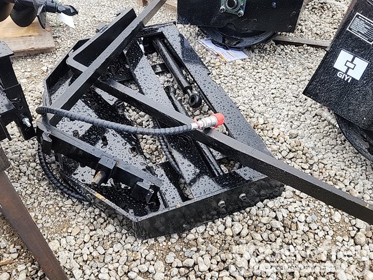 unused-2025-side-shift-forks-to-suit-skidsteer-image-1