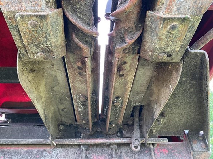 2009-case-ih-3208-image-16