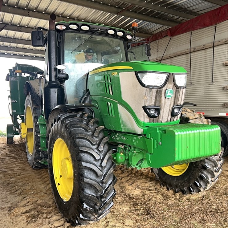 JOHN DEERE 6215