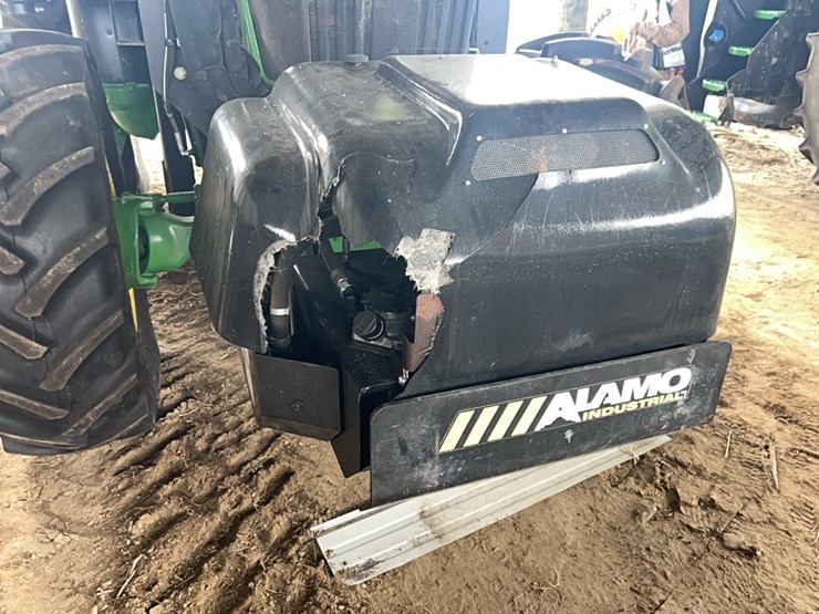 john-deere-6135e-image-3