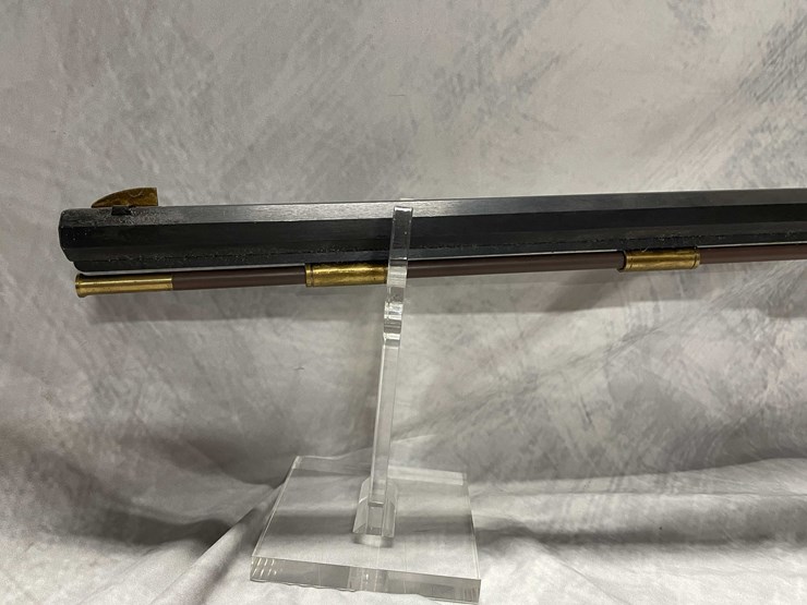 #8070-•-traditions-,-.50-cal.-muzzleloader,-sn:-202082,-(neenah,-wi)-image-12