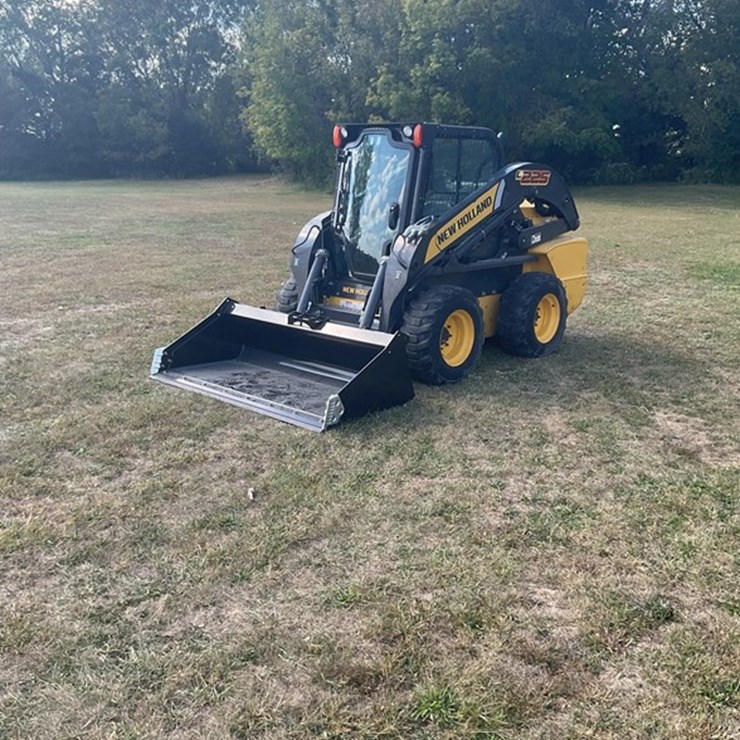 2012 NEW HOLLAND L225